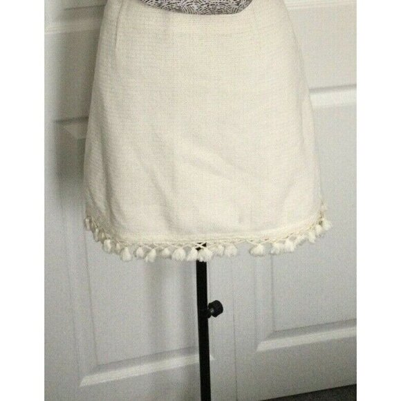 Moon River Ivory Knitted Mini Skirt With Tassel Trim Sz (L) - Picture 1 of 8